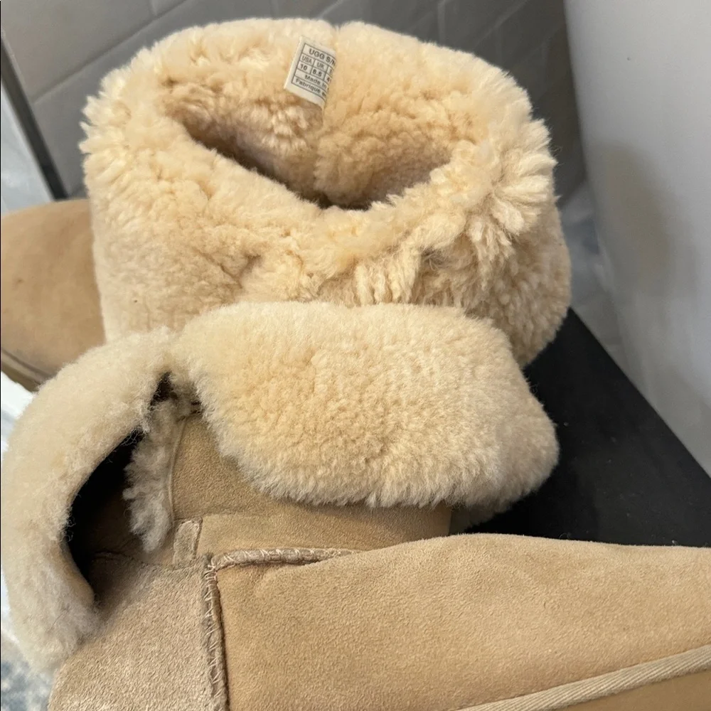 UGG Australia Womens Sheepskin Boots Sand Size  10